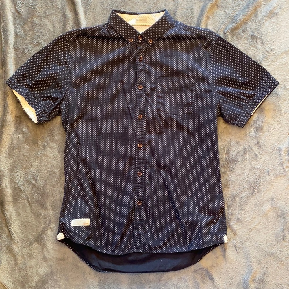 7 Diamonds button down